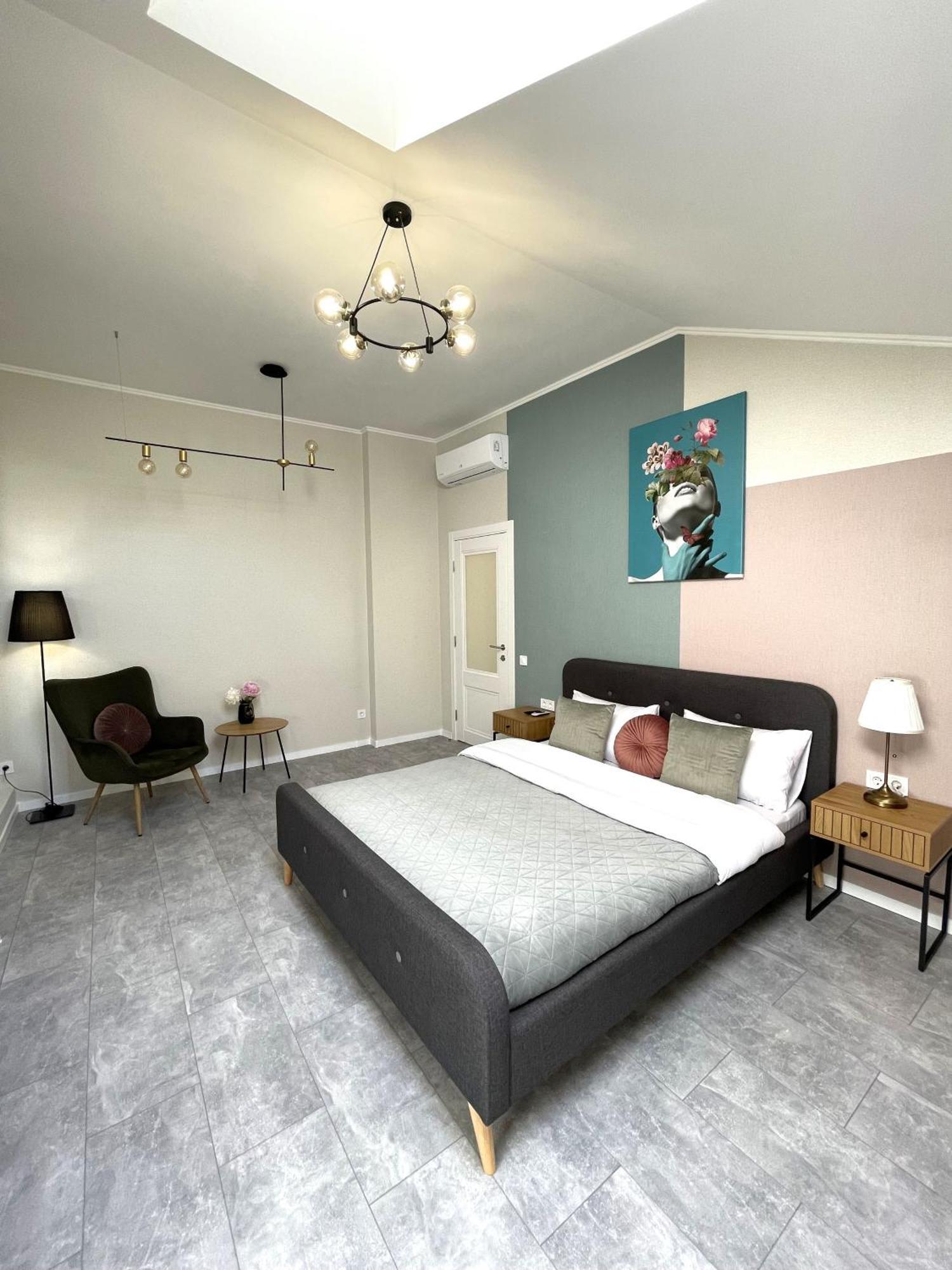 Modern Apartment, 5Mins To Rynok Square 利沃夫 外观 照片