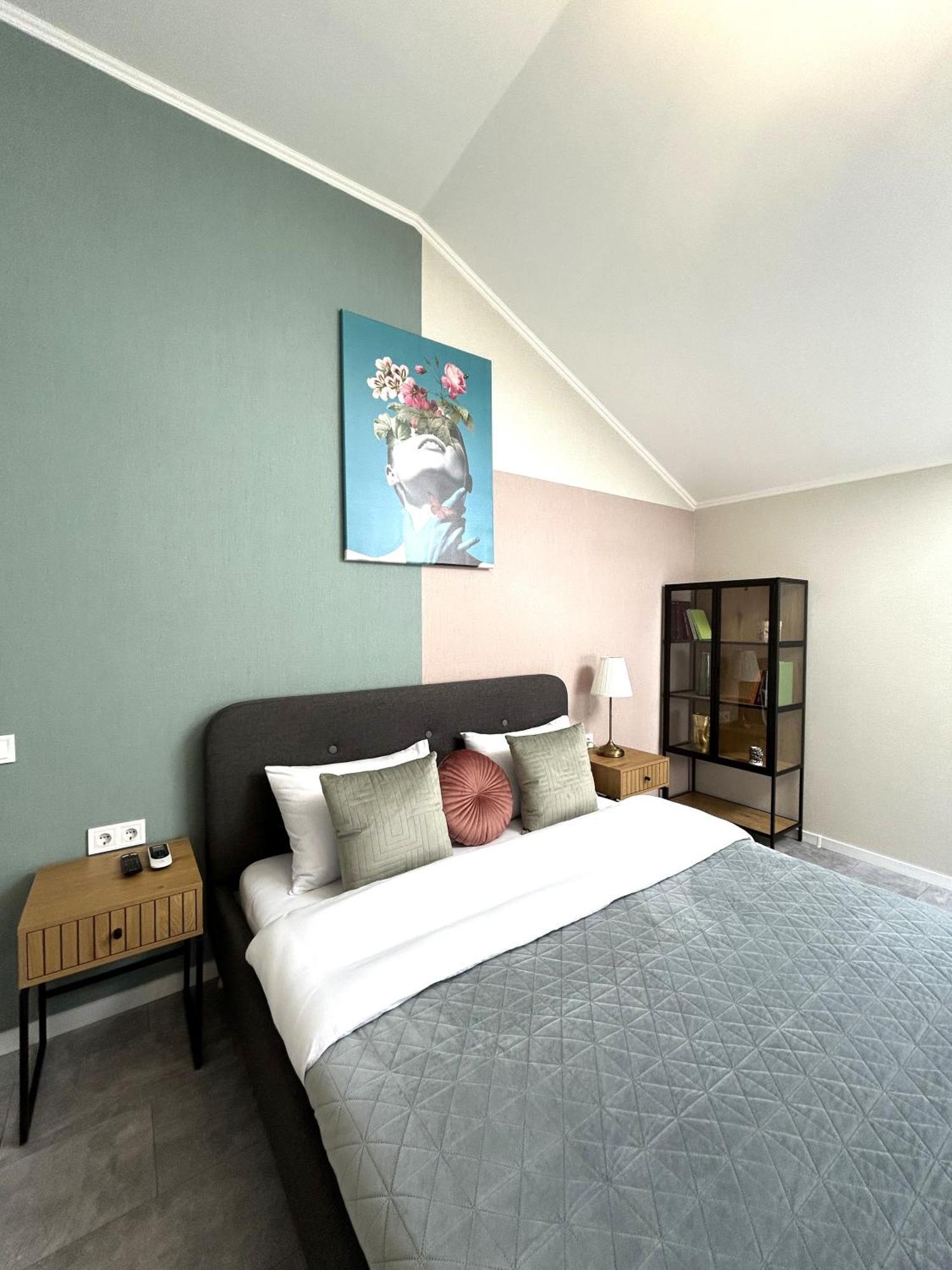 Modern Apartment, 5Mins To Rynok Square 利沃夫 外观 照片
